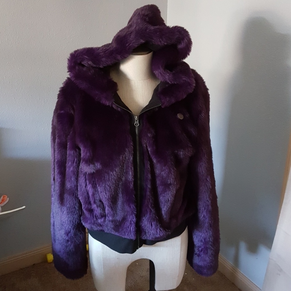 AREOPOSTALE JACKET SIZE LARGE